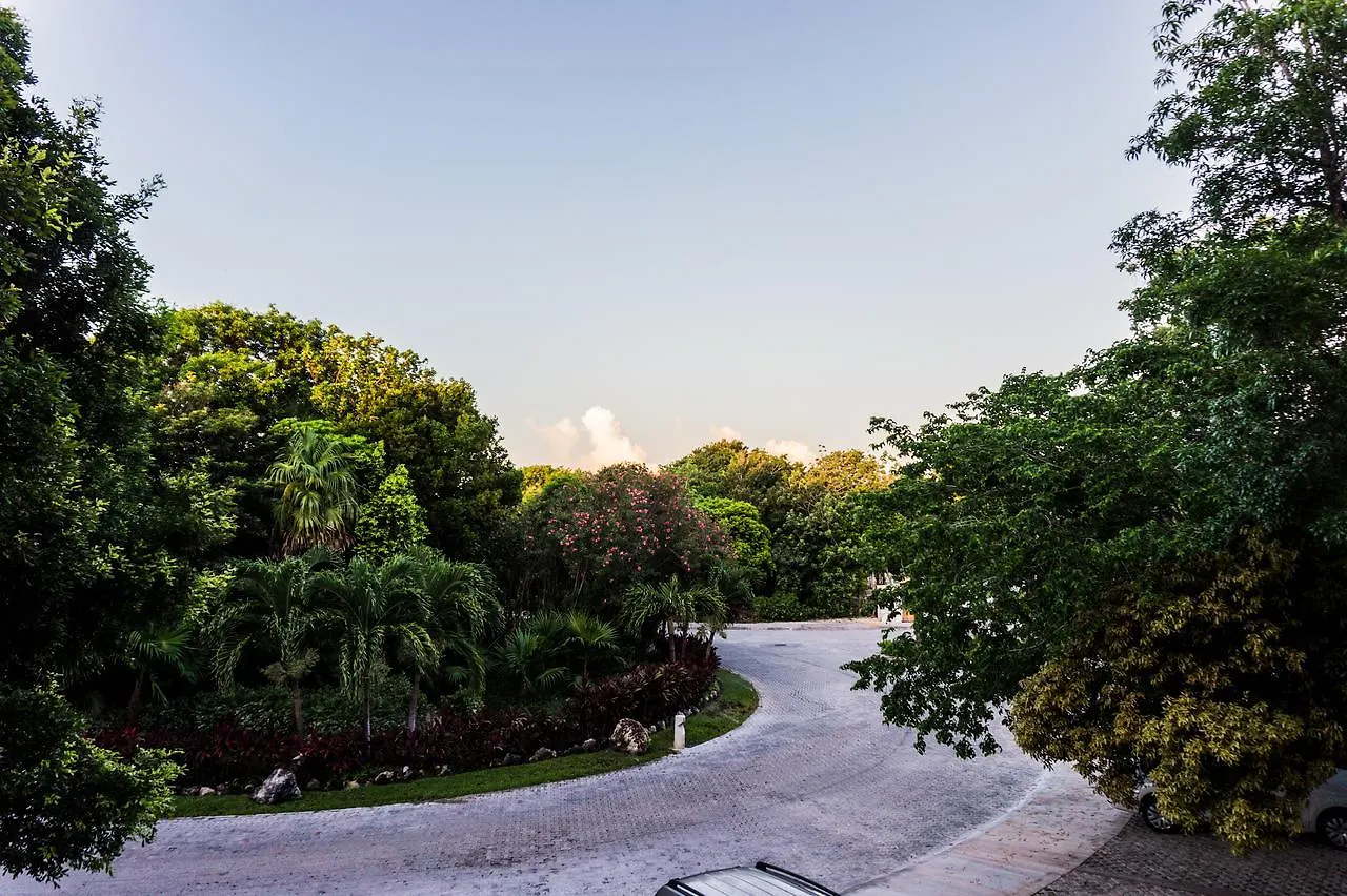 Xio Yalku Aparthotel Akumal 3*,